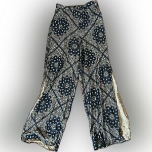 Forever 21 Blue and White Patterned Wide Leg Pants